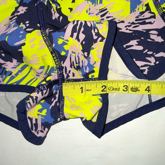 Ivivva by Lululemon Girls Speed Up Shorts Size 10 - Picture 4 of 5